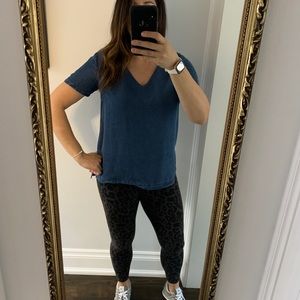 Ellen Tracy Navy Short Sleeve top - M